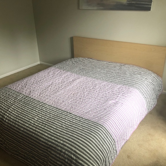 Land of Nod Unicorn Quilt, Queen - Picture 3 of 7